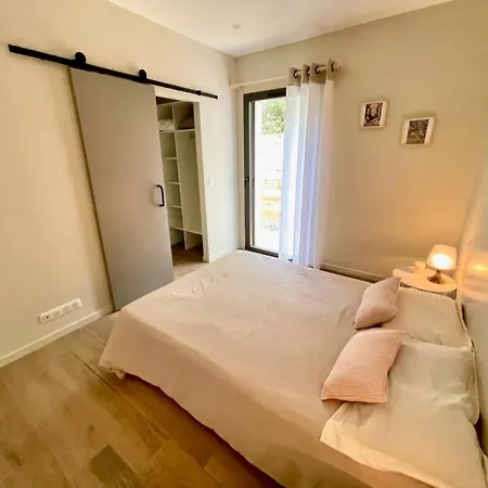 La Pinede 350m De La