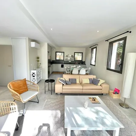 Дом отдыха La Pinede 350m De La Ле-Сабль-д’Олон