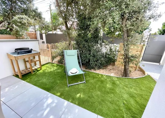 Σπίτι διακοπών La Pinede 350m De La *