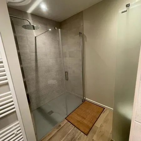 Hébergement de vacances La Pinede 350m De La *