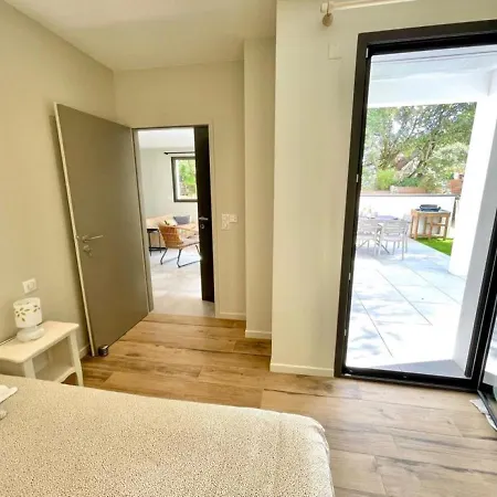 Hébergement de vacances La Pinede 350m De La